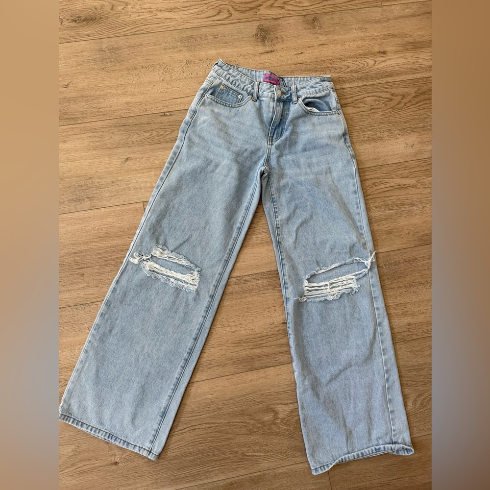 Edikted Light Blue Distressed Jeans